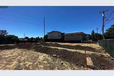 1561 Pine St, Concord, CA 94520 - Photo 11