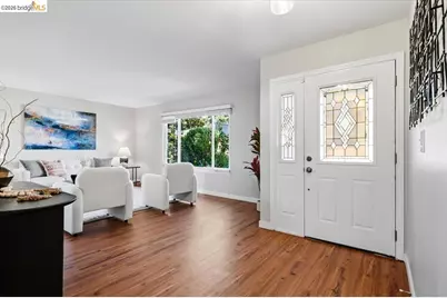 733 Daffodil Way, Concord, CA 94518 - Photo 7
