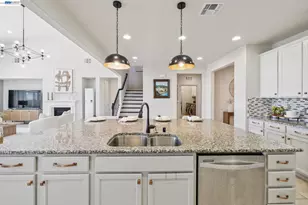 130 Benmore Dr, Hayward, CA 94542 - Photo 11
