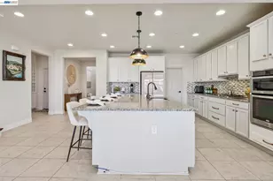 130 Benmore Dr, Hayward, CA 94542 - Photo 7