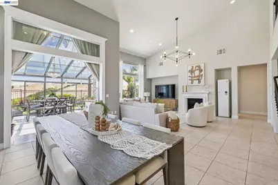 130 Benmore Dr, Hayward, CA 94542 - Photo 15