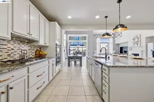 130 Benmore Dr, Hayward, CA 94542 - Photo 9