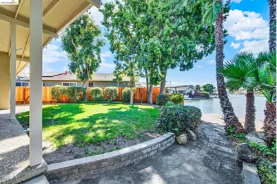 8 Lake Dr, Antioch, CA 94509 - Photo 75