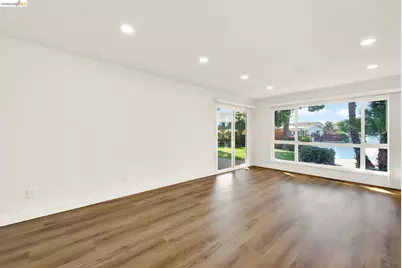 8 Lake Dr, Antioch, CA 94509 - Photo 13
