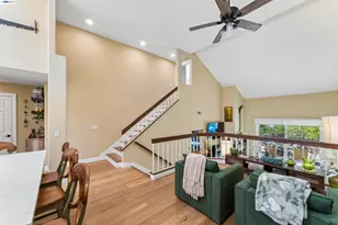 24448 Hampton Dr, Santa Clarita, CA 91355 - Photo 13