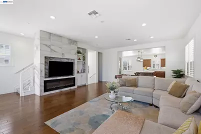 7240 Carneros Ln, Dublin, CA 94568 - Photo 5