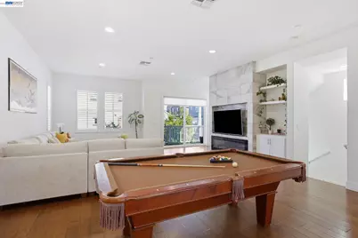 7240 Carneros Ln, Dublin, CA 94568 - Photo 17