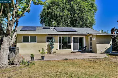 933 Santa Lucia Dr, Pleasant Hill, CA 94523 - Photo 17