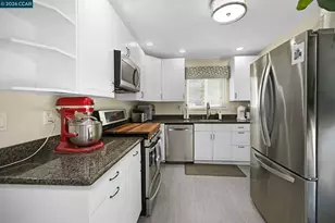 933 Santa Lucia Dr, Pleasant Hill, CA 94523 - Photo 7