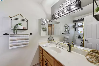 14868 Crosby St, San Leandro, CA 94579 - Photo 29