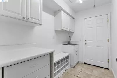 5736 Medallion Ct, Castro Valley, CA 94552 - Photo 41