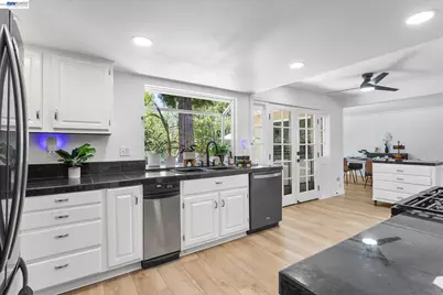 5736 Medallion Ct, Castro Valley, CA 94552 - Photo 29