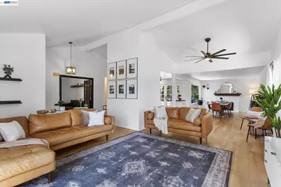 5736 Medallion Ct, Castro Valley, CA 94552 - Photo 17
