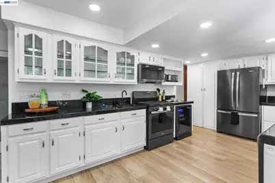 5736 Medallion Ct, Castro Valley, CA 94552 - Photo 27