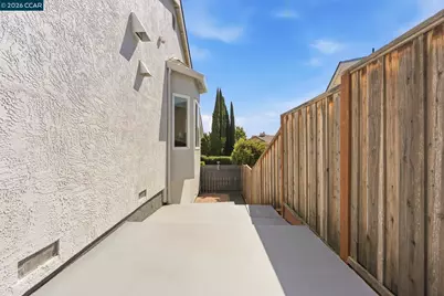 419 Highland Ct, Concord, CA 94520 - Photo 45