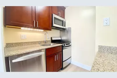 2 Commodore Drive #D273, Emeryville, CA 94608 - Photo 7