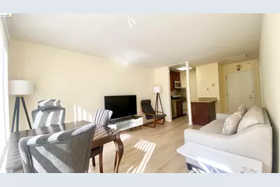 2 Commodore Drive #D273, Emeryville, CA 94608 - Photo 5