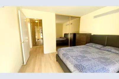 2 Commodore Drive #D273, Emeryville, CA 94608 - Photo 11