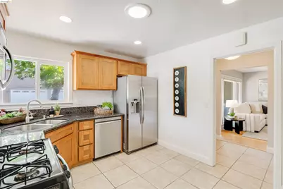 346 Valley View Rd, Pleasant Hill, CA 94523 - Photo 17