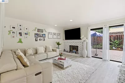 911 Erie Cir, Milpitas, CA 95035 - Photo 7