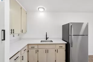 23 Stoneyford Ave, San Francisco, CA 94112 - Photo 13