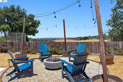 295 Iris Rd, Hercules, CA 94547 - Photo 27