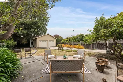 127 Behrens St, El Cerrito, CA 94530 - Photo 27