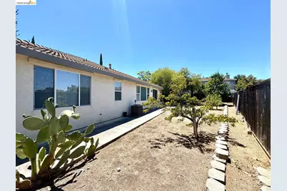 2084 Schell Mountain Way, Antioch, CA 94531 - Photo 33