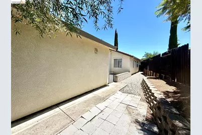 2084 Schell Mountain Way, Antioch, CA 94531 - Photo 29