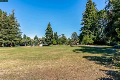 4175 Coulombe Dr, Palo Alto, CA 94306 - Photo 51