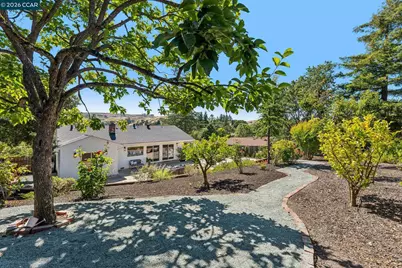414 Castello Rd, Lafayette, CA 94549 - Photo 51
