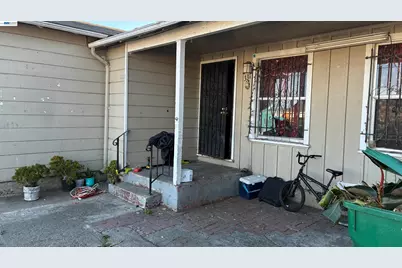 331 Stoneford Ave, Oakland, CA 94603 - Photo 3