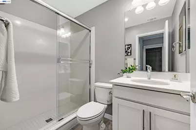 24221 2nd St, Hayward, CA 94541 - Photo 15
