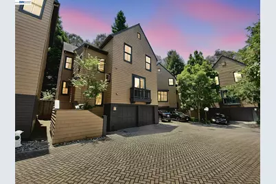 19 Edgewood Pl, Belmont, CA 94002 - Photo 27