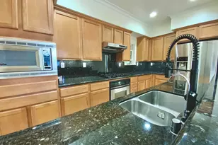 19 Edgewood Pl, Belmont, CA 94002 - Photo 9