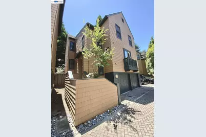 19 Edgewood Pl, Belmont, CA 94002 - Photo 25