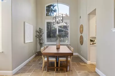 377 Squirrel Ridge Way, Danville, CA 94506 - Photo 11