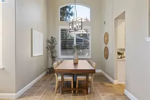 377 Squirrel Ridge Way, Danville, CA 94506 - Photo 11