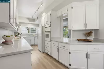 1221 Avenida Sevilla #1B, Walnut Creek, CA 94595 - Photo 11