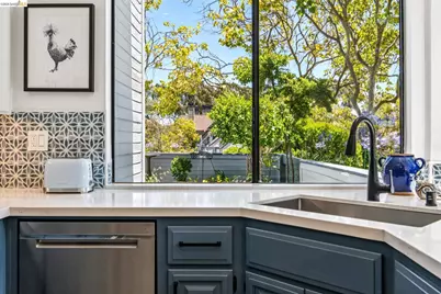 3300 Southridge Dr, Richmond, CA 94806 - Photo 15