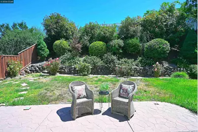 104 Johnson Ln, Martinez, CA 94553 - Photo 15
