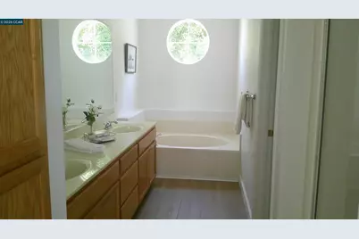 104 Johnson Ln, Martinez, CA 94553 - Photo 19