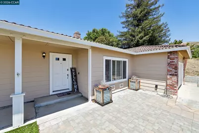 148 Primrose Ln, Vallejo, CA 94591 - Photo 3