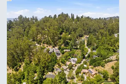6763 Pinehaven Rd, Oakland, CA 94611 - Photo 47