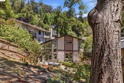 6763 Pinehaven Rd, Oakland, CA 94611 - Photo 41