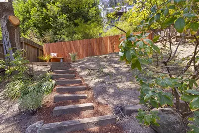 6763 Pinehaven Rd, Oakland, CA 94611 - Photo 39