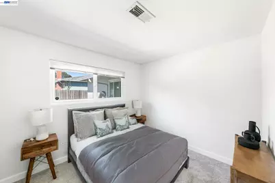 2049 Rosedale Dr, San Pablo, CA 94806 - Photo 11