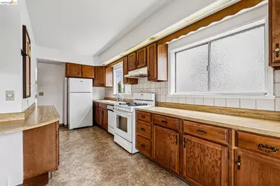 1120 Warfield Ave, Piedmont, CA 94610 - Photo 5