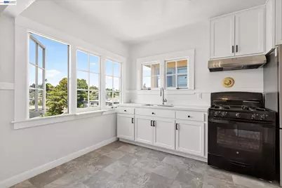 753 Warfield Ave, Oakland, CA 94610 - Photo 31