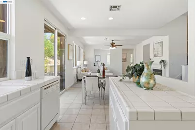 2627 Leopard Way, Antioch, CA 94531 - Photo 15